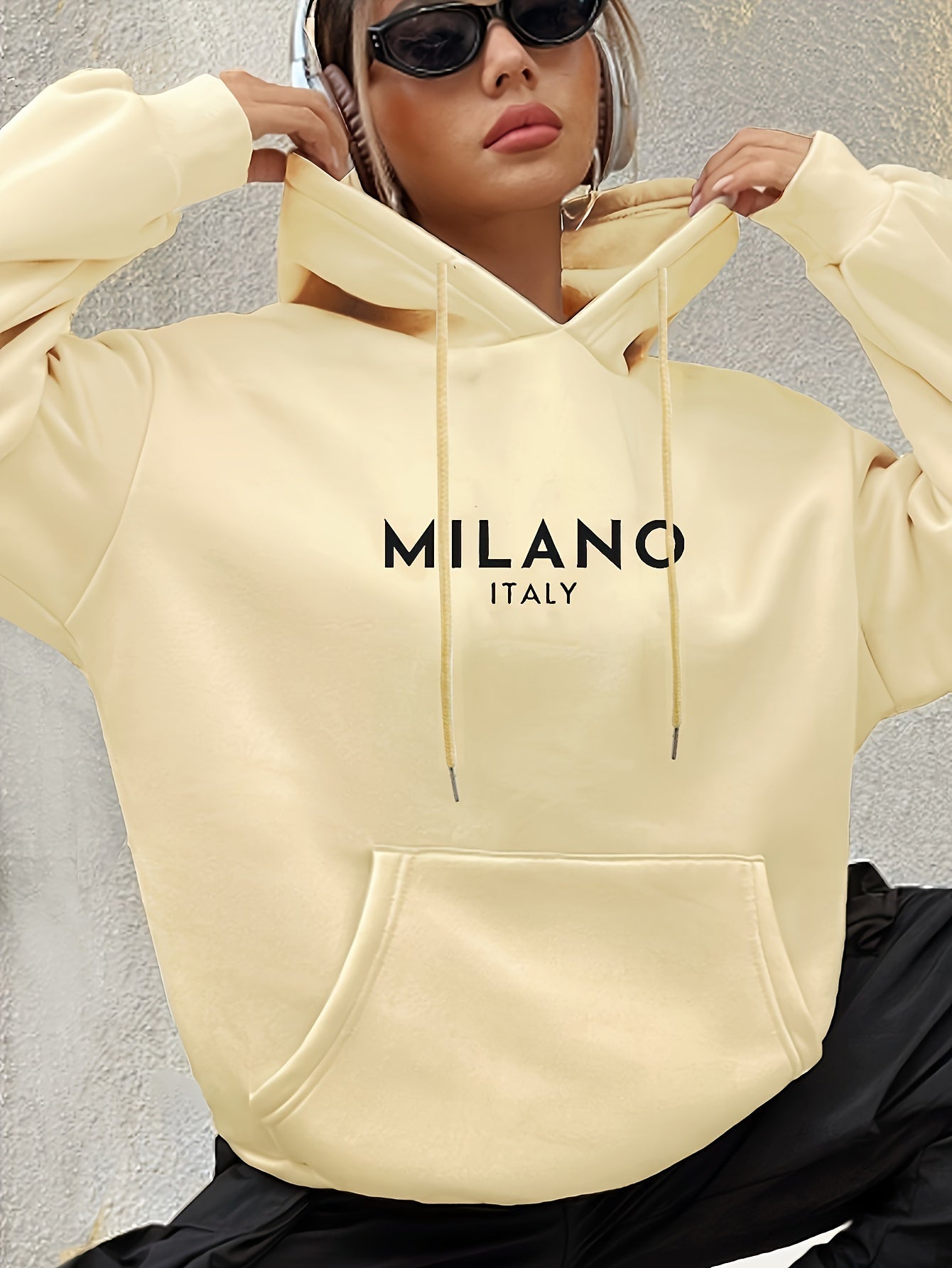 Lässiger Oversized-Hoodie mit Tasche, 'Milano Italy'-Druck und Tunnelzug für Damen | Perfekt für Herbst/Winter